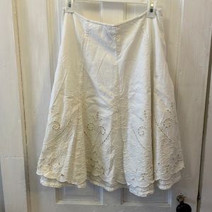 Cabi Embroidered Shana A-line skirt labeled 4 waist measures 30”